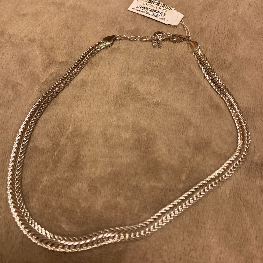 Jones New York silver tone necklace! NWT!